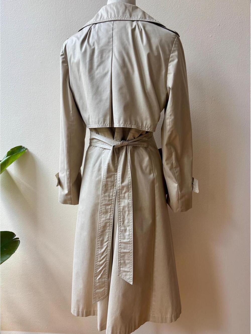 Vintage 1970s Lightweight Beige Belted Trench Coat - Picture 6 of 9